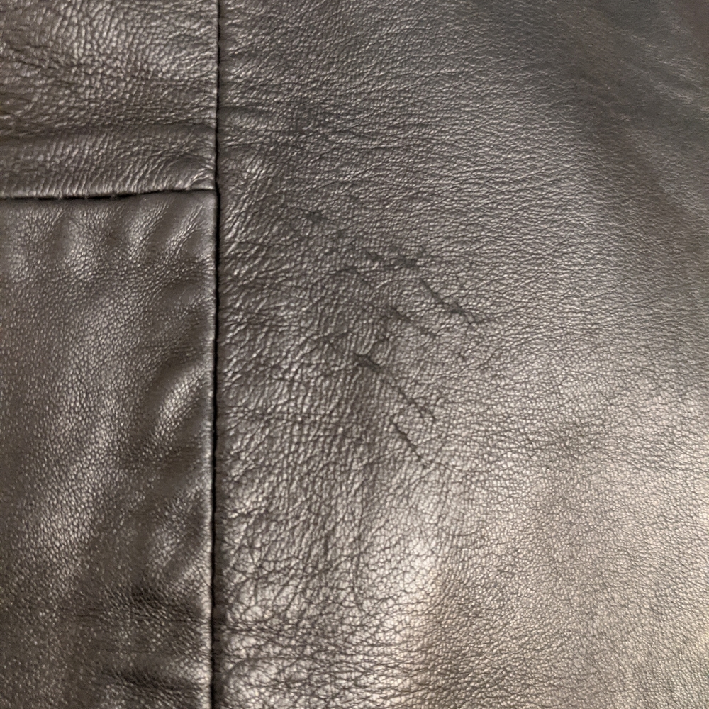 Leather jacket - Picture 2 of 7